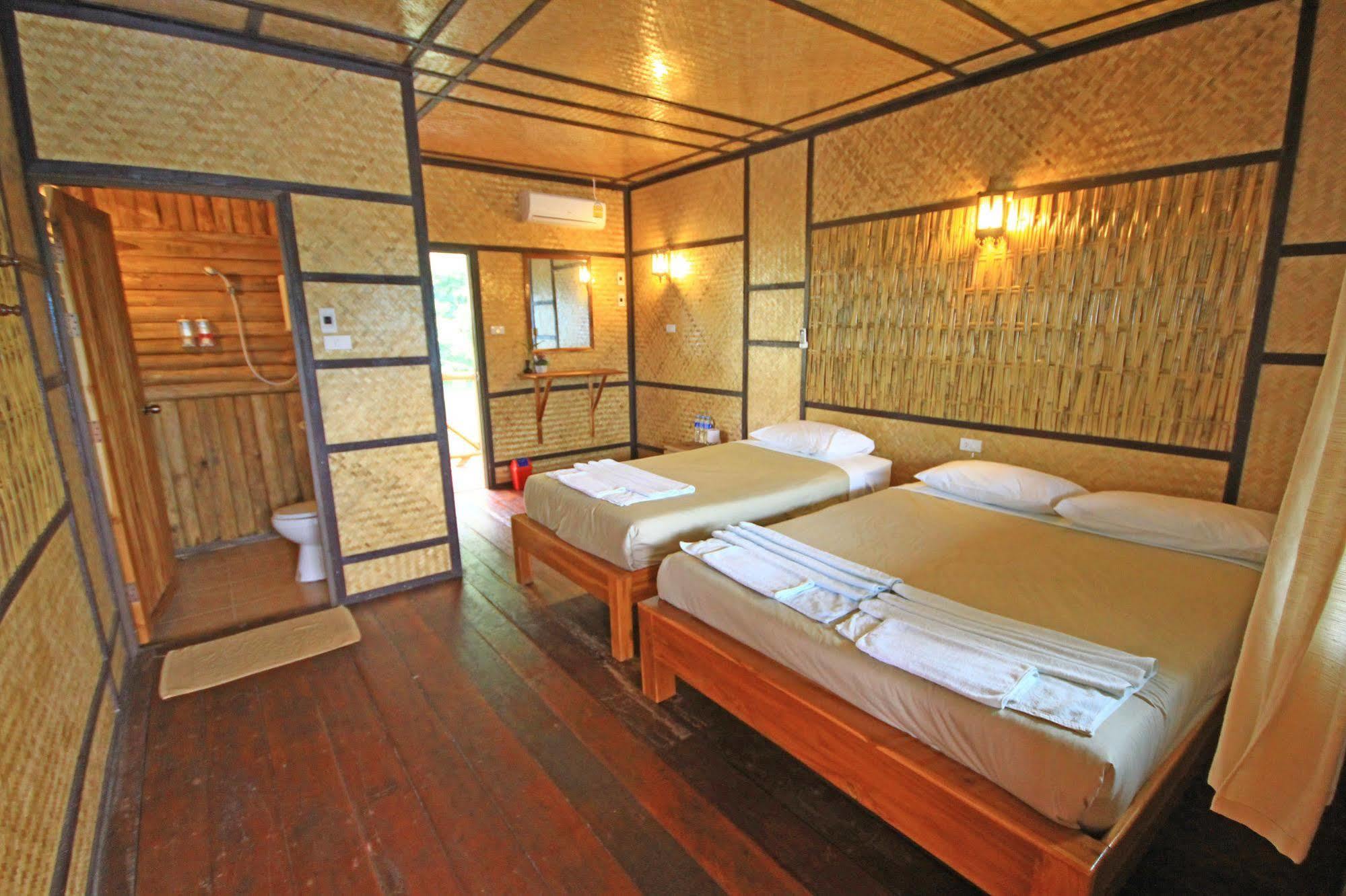 Saiyok Mantra Resort Ban Huai Maenam Noi Buitenkant foto